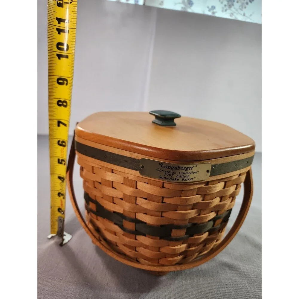 Longaberger 1997 Christmas Green Snowflake Basket with  Wood Lid and Protector